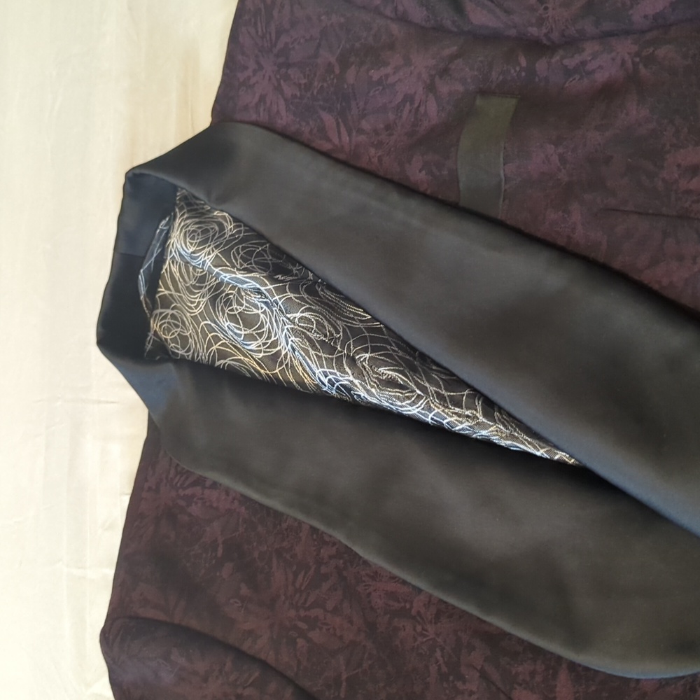 9tailors Bash Print Tuxedo In Maroon And Black - image 8